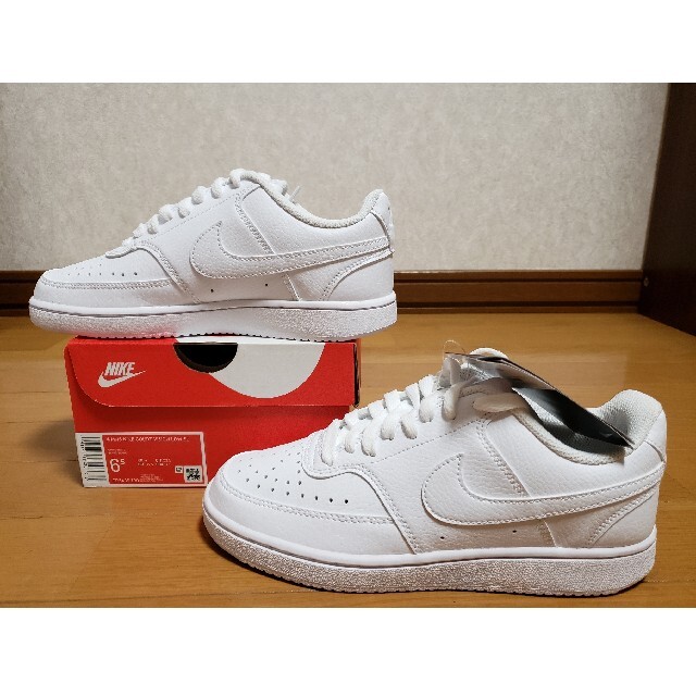 NIKE(ナイキ)のNIKE COURT VISION LOW SL スニーカー 23.5cm 新品 レディースの靴/シューズ(スニーカー)の商品写真