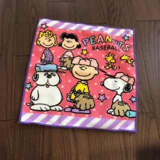 ピーナッツ(PEANUTS)のスヌーピー　ハンドタオル(タオル/バス用品)