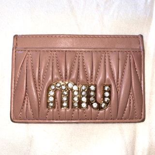 ミュウミュウ(miumiu)のMIUMIU カードケース(名刺入れ/定期入れ)