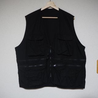 コモリ(COMOLI)の20ss Fresh Service TRAVEL VEST ブラック　ベスト(ベスト)