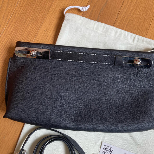 Loewe ミッシー 百貨店購入 ブラック Loewe ミッシー 百貨店購入 ブラック