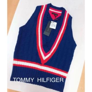 トミーヒルフィガー(TOMMY HILFIGER)のTOMMY HILFIGER❤︎ネイビーVネックベストS 新品(ベスト/ジレ)