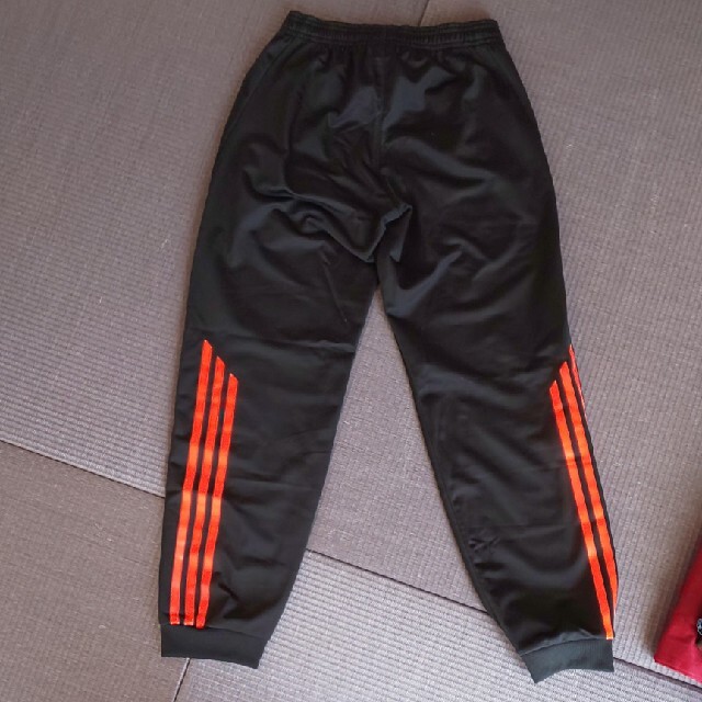 adidas(アディダス)のadidas ジャージ下 キッズ/ベビー/マタニティのキッズ服男の子用(90cm~)(パンツ/スパッツ)の商品写真