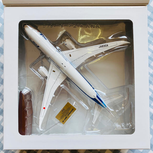 ANA(全日本空輸)(エーエヌエー(ゼンニッポンクウユ))の新品未使用 全日空 ANA ボーイング B787-9 1/200モデル エンタメ/ホビーのテーブルゲーム/ホビー(航空機)の商品写真