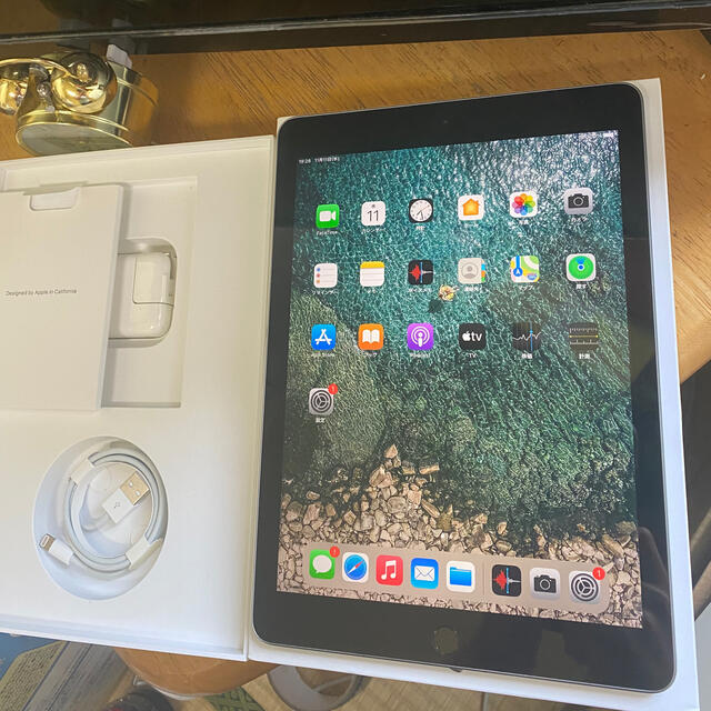 完備品　iPad6 32GB WIFIモデル　2018sv
