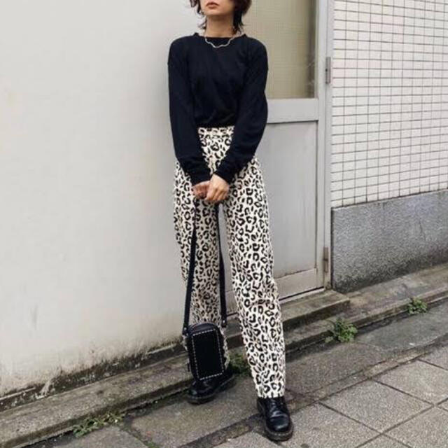 moussy(マウジー)の完売‼︎ moussy レオパードパンツ レディースのパンツ(カジュアルパンツ)の商品写真