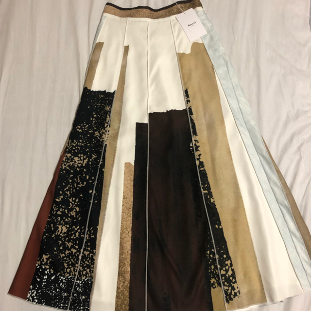 Ameri VINTAGE(アメリヴィンテージ)の新品未使用　ameri vintage FUDE ART SKIRT レディースのスカート(ロングスカート)の商品写真