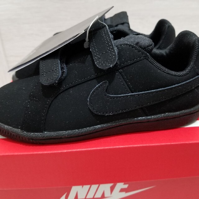 NIKE(ナイキ)のナイキ　子供用シューズ キッズ/ベビー/マタニティのキッズ靴/シューズ(15cm~)(スニーカー)の商品写真