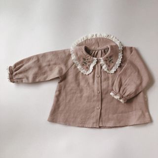 ザラキッズ(ZARA KIDS)のhappyology 襟刺繍ブラウス　ピンクベージュ(ブラウス)