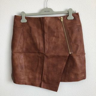 エイチアンドエム(H&M)の新品✨H&M レザー調　台形スカート　42(ミニスカート)