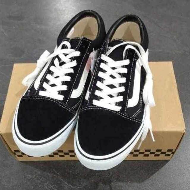 VANS(ヴァンズ)の【あかり様専用】VANS オールドスクール 24cm レディースの靴/シューズ(スニーカー)の商品写真