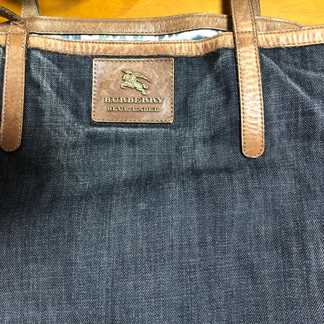 BURBERRY BLUE LABEL(バーバリーブルーレーベル)のBurberryブルーレーベル　デニムバッグ　リバーシブル　used レディースのバッグ(トートバッグ)の商品写真