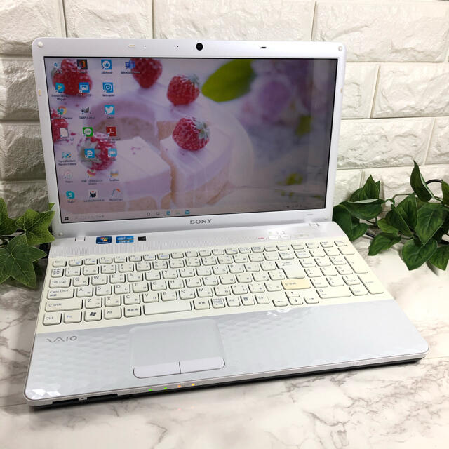 SONY(ソニー)のレアデザイン❤️ダイヤモンドカット♪Windows10ノートパソコン♪キラキラ スマホ/家電/カメラのPC/タブレット(ノートPC)の商品写真