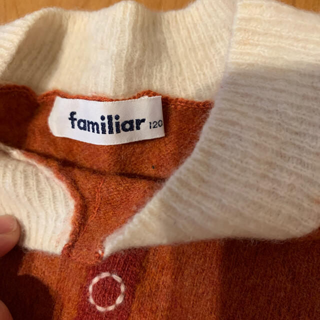 familiar(ファミリア)のfamiliar ファミリア　120 ニット　セーター　丸襟　ウール　カシミヤ キッズ/ベビー/マタニティのキッズ服女の子用(90cm~)(ニット)の商品写真