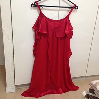 真っ赤なミディアムドレス(ミディアムドレス)