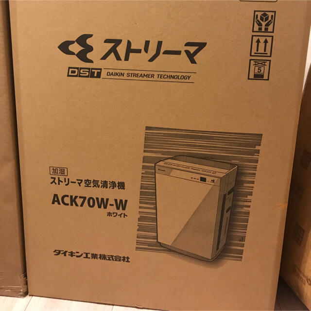 DAIKIN(ダイキン)のダイキン　加湿空気清浄機　ACK70W-W スマホ/家電/カメラの生活家電(空気清浄器)の商品写真