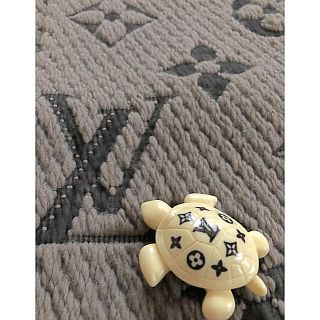 ルイヴィトン(LOUIS VUITTON)のLOUIS VUITTON🐢ブローチ🐢(ブローチ/コサージュ)