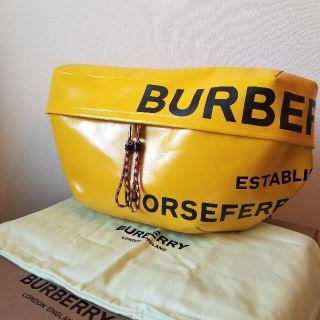 バーバリー(BURBERRY)のBURBERRY　バッグ　バムバッグ　ホースフェリー　ショルダーバッグ　イエロー(ボディーバッグ)