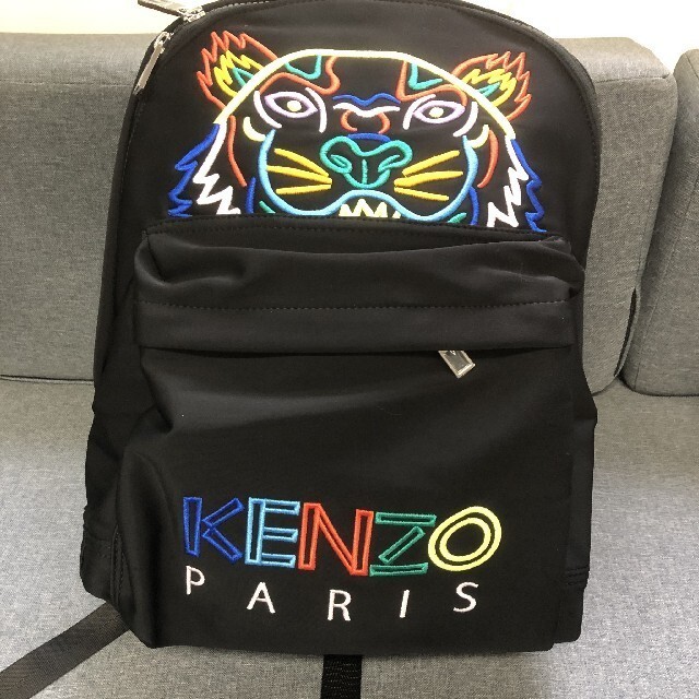 KENZO(ケンゾー)のKenzo ブラック ラージ ネオプレン タイガー バックパック メンズのバッグ(バッグパック/リュック)の商品写真