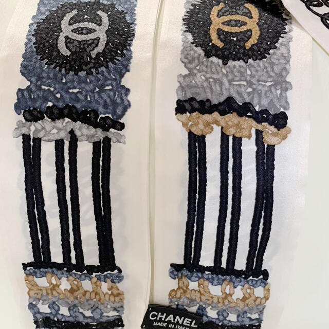 CHANEL(シャネル)のシャネル　スカーフツイリー レディースのファッション小物(バンダナ/スカーフ)の商品写真