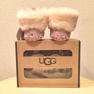 アグ(UGG)のUGG ベビーシューズ ピンク 新品(ブーツ)