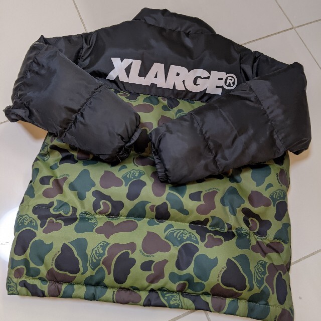 XLARGE(エクストララージ)のエクストララージキッズ　カモフラジャケット　アウター キッズ/ベビー/マタニティのキッズ服男の子用(90cm~)(ジャケット/上着)の商品写真