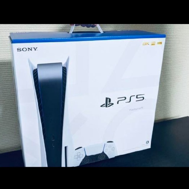 PlayStation(プレイステーション)のPS5 PlayStation5 本体 CFI-1000A01 通常版 エンタメ/ホビーのゲームソフト/ゲーム機本体(家庭用ゲーム機本体)の商品写真