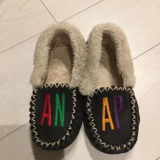 アナップキッズ(ANAP Kids)のmamiko様専中古　ANAPKIDS ムートンシューズ(スリッポン)