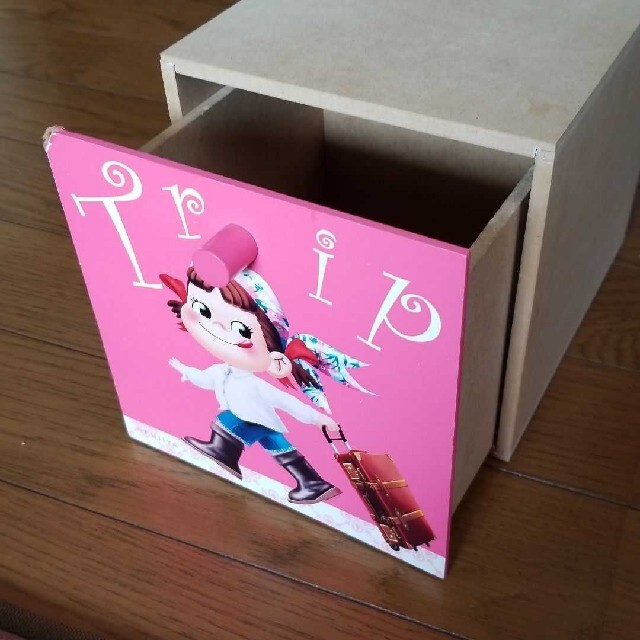 ペコちゃん木製ボックス