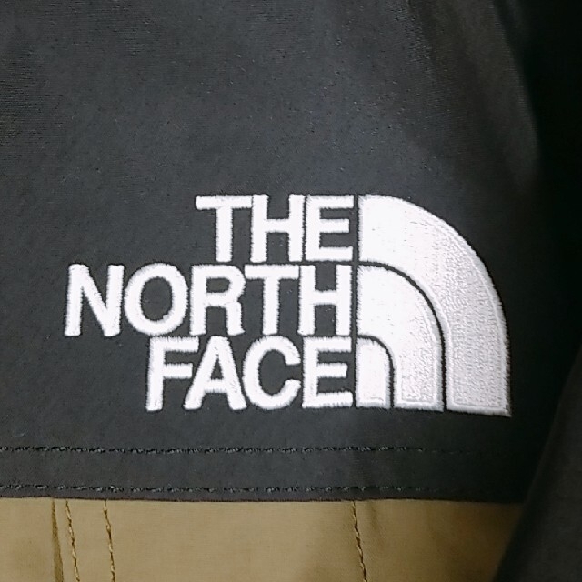 THE NORTH FACE(ザノースフェイス)のマウンテンライトジャケット　ニュートープ　Mサイズ　 メンズのジャケット/アウター(マウンテンパーカー)の商品写真