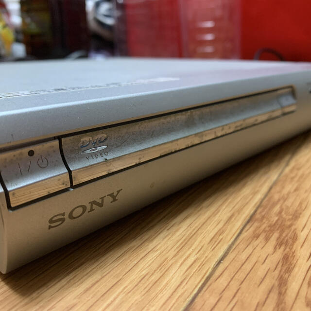 SONY(ソニー)のSONY DVDプレーヤー　+ ケーブル スマホ/家電/カメラのテレビ/映像機器(DVDプレーヤー)の商品写真