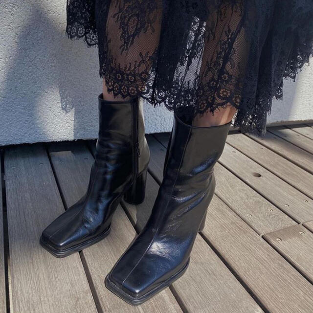 Ameri VINTAGE - UNDRESSED DIMENSIONAL SQUARE BOOTSの通販 by りん's ...