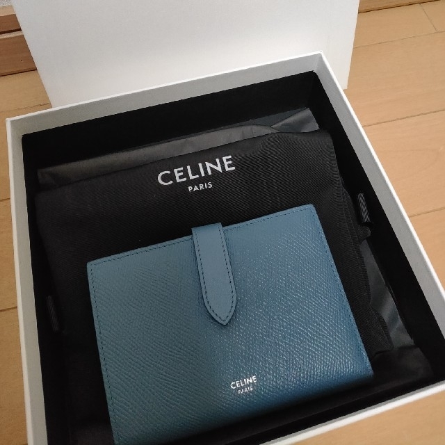 celine(セリーヌ)のセリーヌ 財布 二つ折り ミディアム ストラップウォレット ブルー レディースのファッション小物(財布)の商品写真