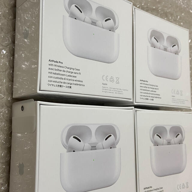 Apple(アップル)の送料無料【新品未開封】Apple Airpods Pro エアポッズ プロ スマホ/家電/カメラのオーディオ機器(ヘッドフォン/イヤフォン)の商品写真