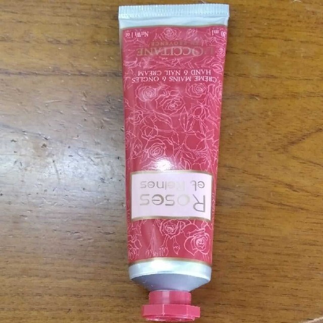 L'OCCITANE(ロクシタン)のロクシタン ベルベットハンドクリーム コスメ/美容のボディケア(ハンドクリーム)の商品写真