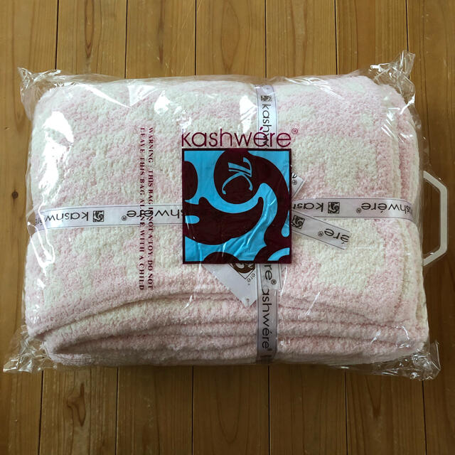新品未使用】カシウェア ブランケット ピンククリーム ダマスク 新品未使用】カシウェア ブランケット ピンククリーム ダマスク