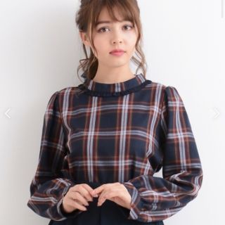 マジェスティックレゴン(MAJESTIC LEGON)のMAJESTIC LEGON タータンチェックバックリボンブラウス(シャツ/ブラウス(長袖/七分))