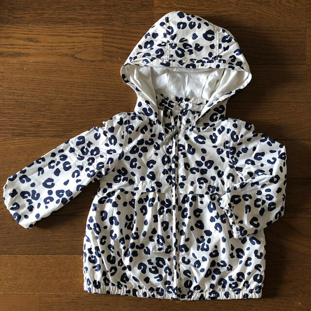 babyGAP(ベビーギャップ)のGAP Baby レオパード柄ウィンドブレーカー　90 キッズ/ベビー/マタニティのキッズ服女の子用(90cm~)(ジャケット/上着)の商品写真