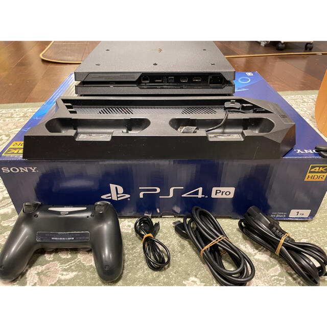 PS4 Pro 1TB + ゲーミングヘッドセット+おまけ