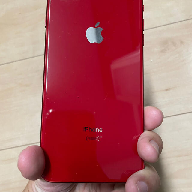 Apple(アップル)のiPhone 8 Plus (PRODUCT)RED 64GB SIMフリー スマホ/家電/カメラのスマートフォン/携帯電話(スマートフォン本体)の商品写真