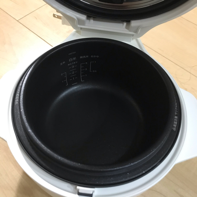 バルミューダ  炊飯器