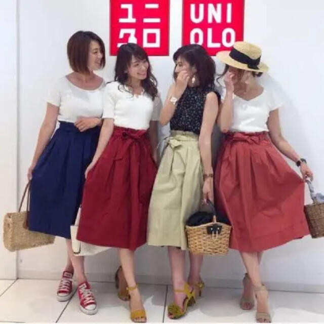 UNIQLO(ユニクロ)の美品♡ユニクロ ハイウエストベルテッドスカート 赤 レディースのスカート(ひざ丈スカート)の商品写真