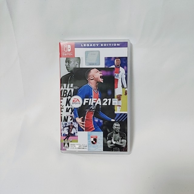 Nintendo Switch(ニンテンドースイッチ)のFIFA 21 Legacy Edition Switch エンタメ/ホビーのゲームソフト/ゲーム機本体(家庭用ゲームソフト)の商品写真