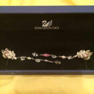 スワロフスキー(SWAROVSKI)のスワロフスキー イヤリング(イヤリング)