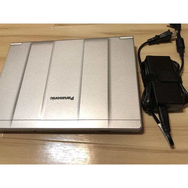 Panasonic CF-SV7RDAVS。光学式ドライブ内蔵Core i5-