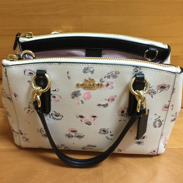 Coach コーチ 花柄のバッグの通販 By さーs Shop コーチならラクマ