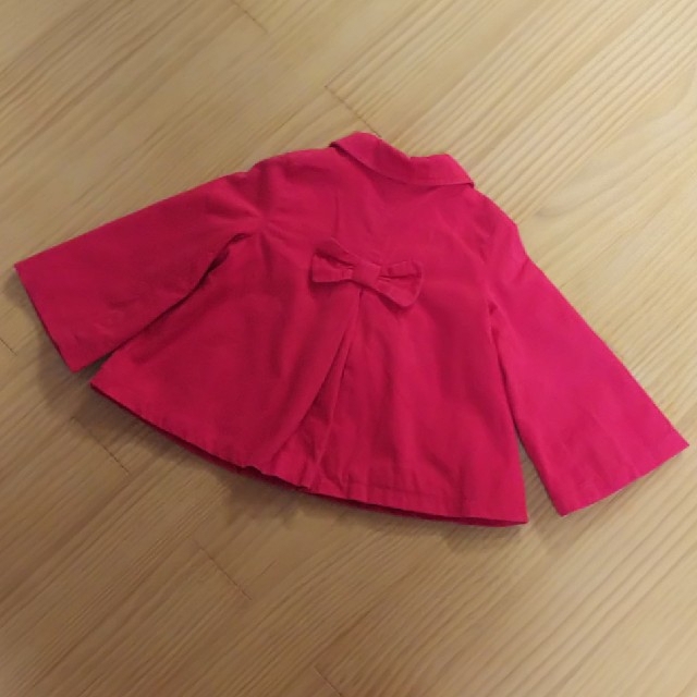babyGAP(ベビーギャップ)のギャップ baby Gap   赤 ジャケット  95㎝  女の子 キッズ/ベビー/マタニティのキッズ服女の子用(90cm~)(ジャケット/上着)の商品写真