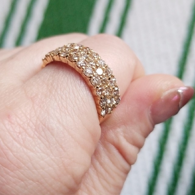 天然ダイアモンドリング　2カラット！ レディースのアクセサリー(リング(指輪))の商品写真