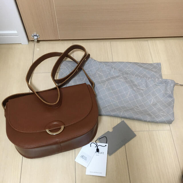 ann kurz★ショルダーバッグ　スペイン製