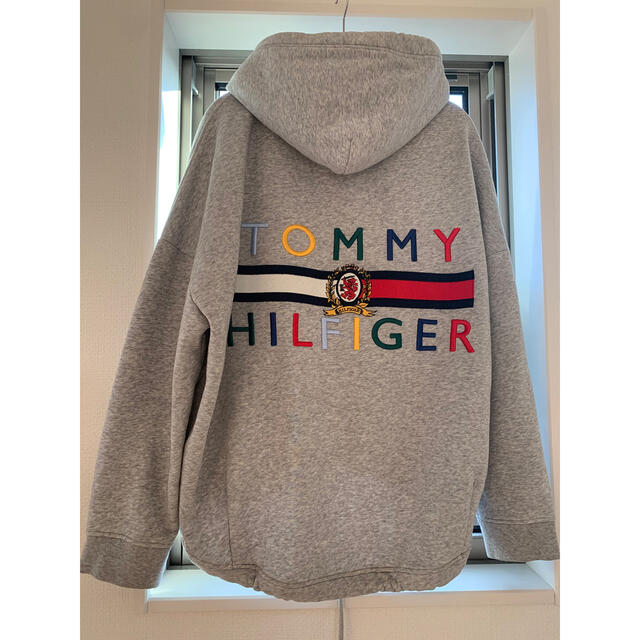 TOMMY HILFIGER(トミーヒルフィガー)のTOMMY HILFIGER パーカー 完売品 レディースのトップス(パーカー)の商品写真